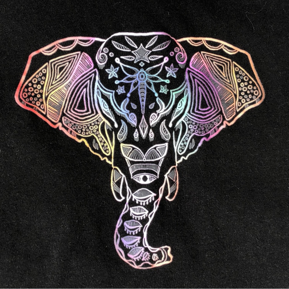 Rainbow Gradient Elephant Ikat Graphic Black T-Shirt, Size M - Picture 1 of 4